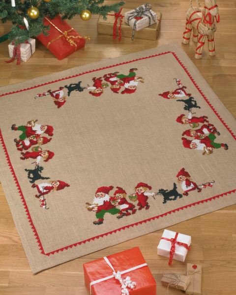 Stickset Wichtel / schwarzer Hund 120 x 120 cm