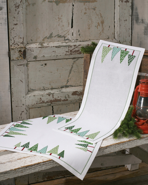 Stickerei-Kit Weihnachtsbäume in Reihe 28 x 74 cm