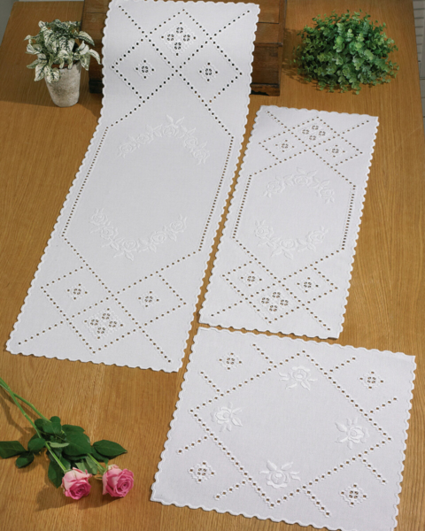 Stickpackung Hardanger mit Rosen 27 x 68 cm