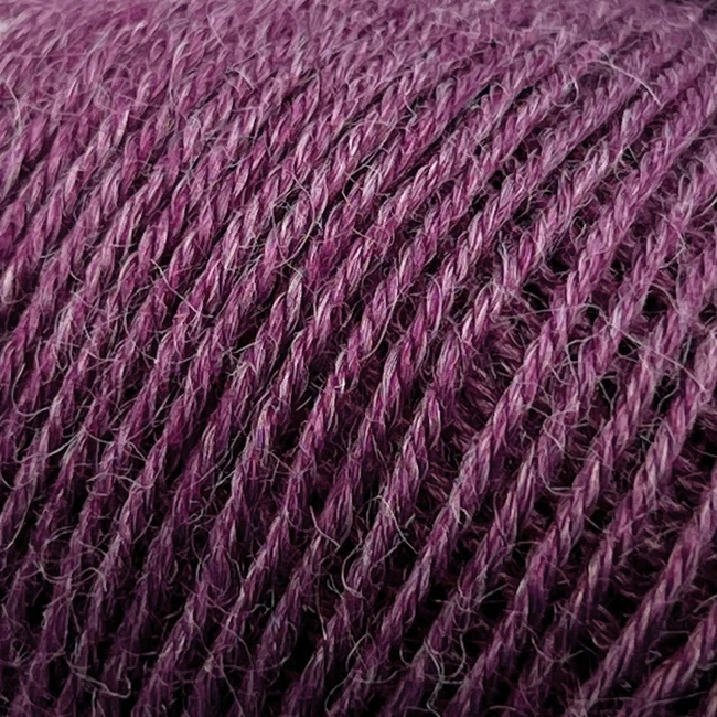 Onion Nettle Sock Yarn 1026 Lila