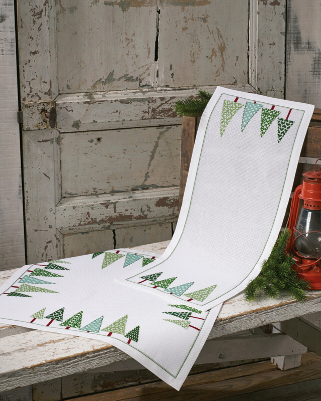 Stickset Weihnachtsbäume in Reihe 56 x 56 cm