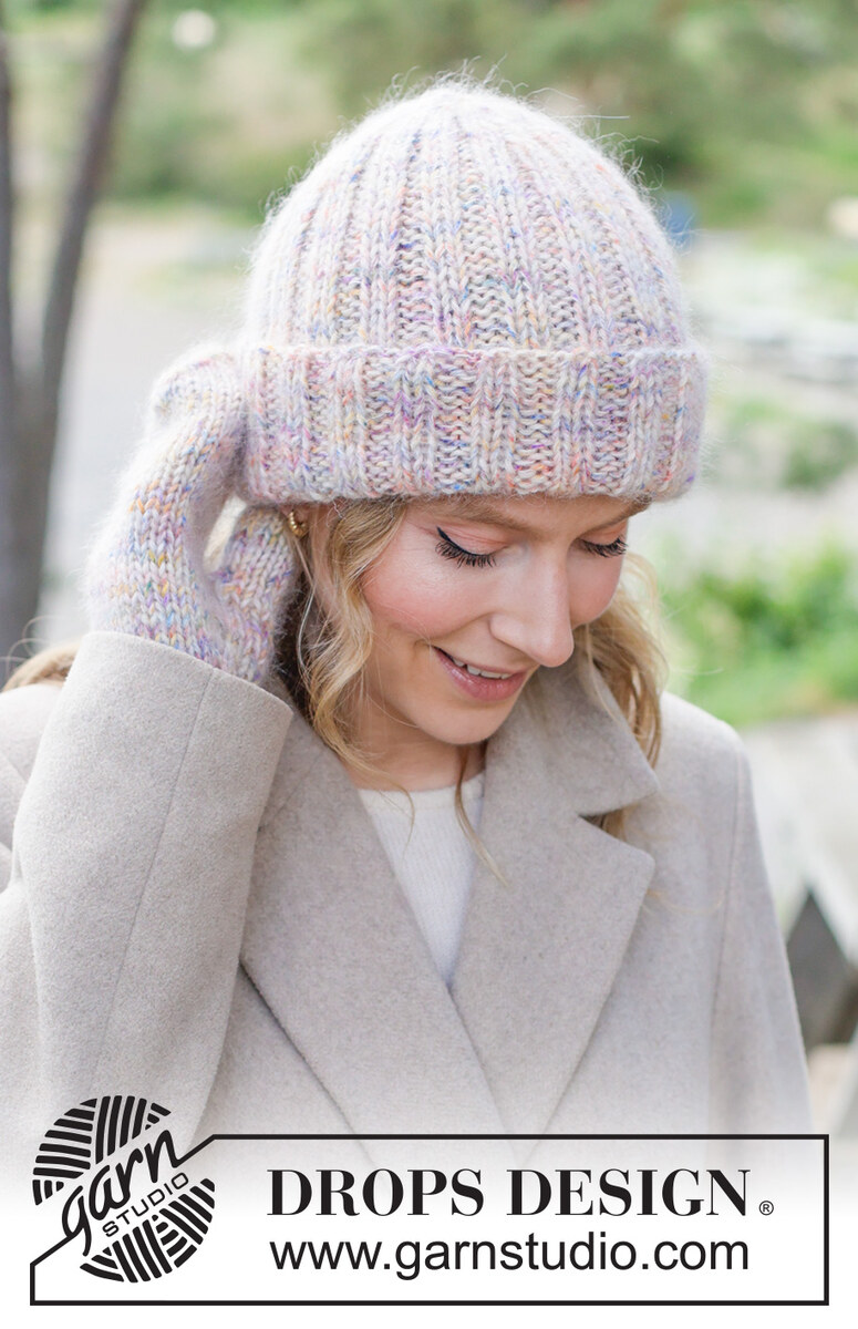 261-17 Rainbow Reach Hat by DROPS Designet