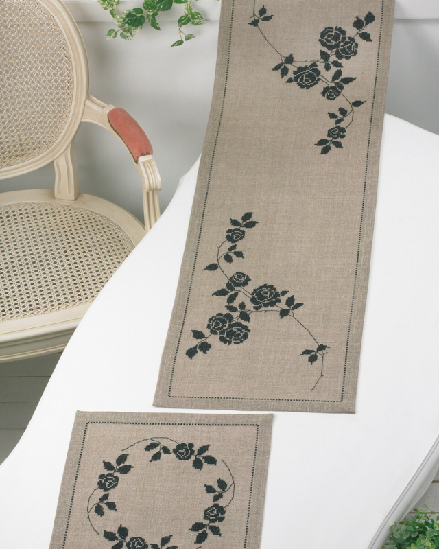 Stickpackung Schwarze Rosen 36 x 110 cm