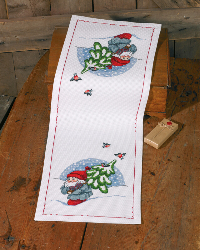 Stickerei-Set Wichtel mit Weihnachtsbaum 34 x 94 cm