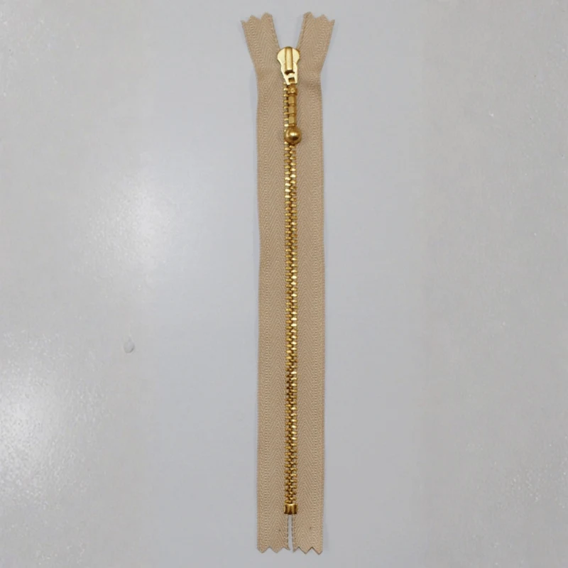 YKK Reißverschluss, Messing, 4 mm 572 Sand