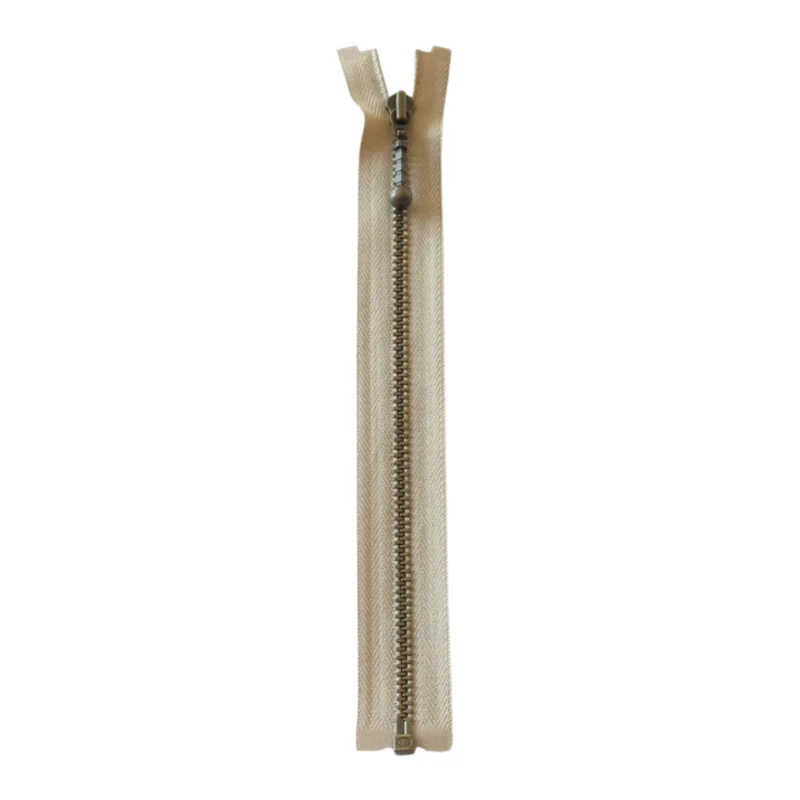 YKK Teilbarer Reißverschluss Metall 4 mm (25-65 cm) 573 Beige, Antikmessing