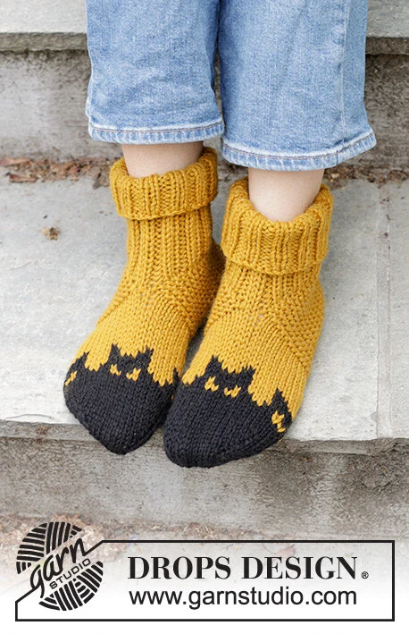 244-43 Holy Socks! by DROPS Design — 2
