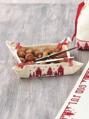 Permin Weihnachtsstickerei - Korb mit Häusern 19x19cm